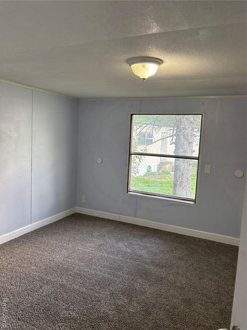 lot-9-4493 Fenton Rd, Flint, MI, 48507 | Card Image