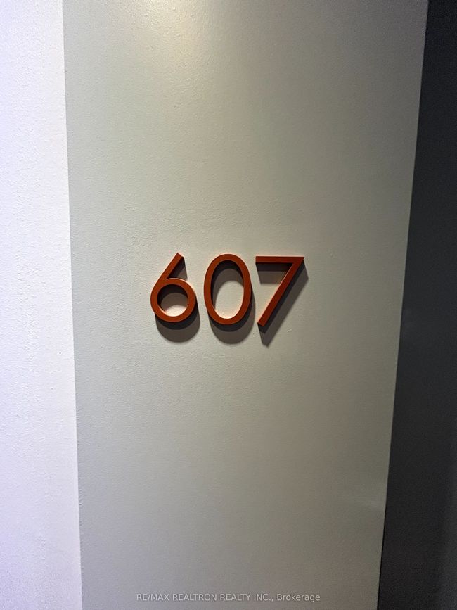 607 - 60 Colborne St, Condo with 0 bedrooms, 1 bathrooms and null parking in Toronto ON | Image 7