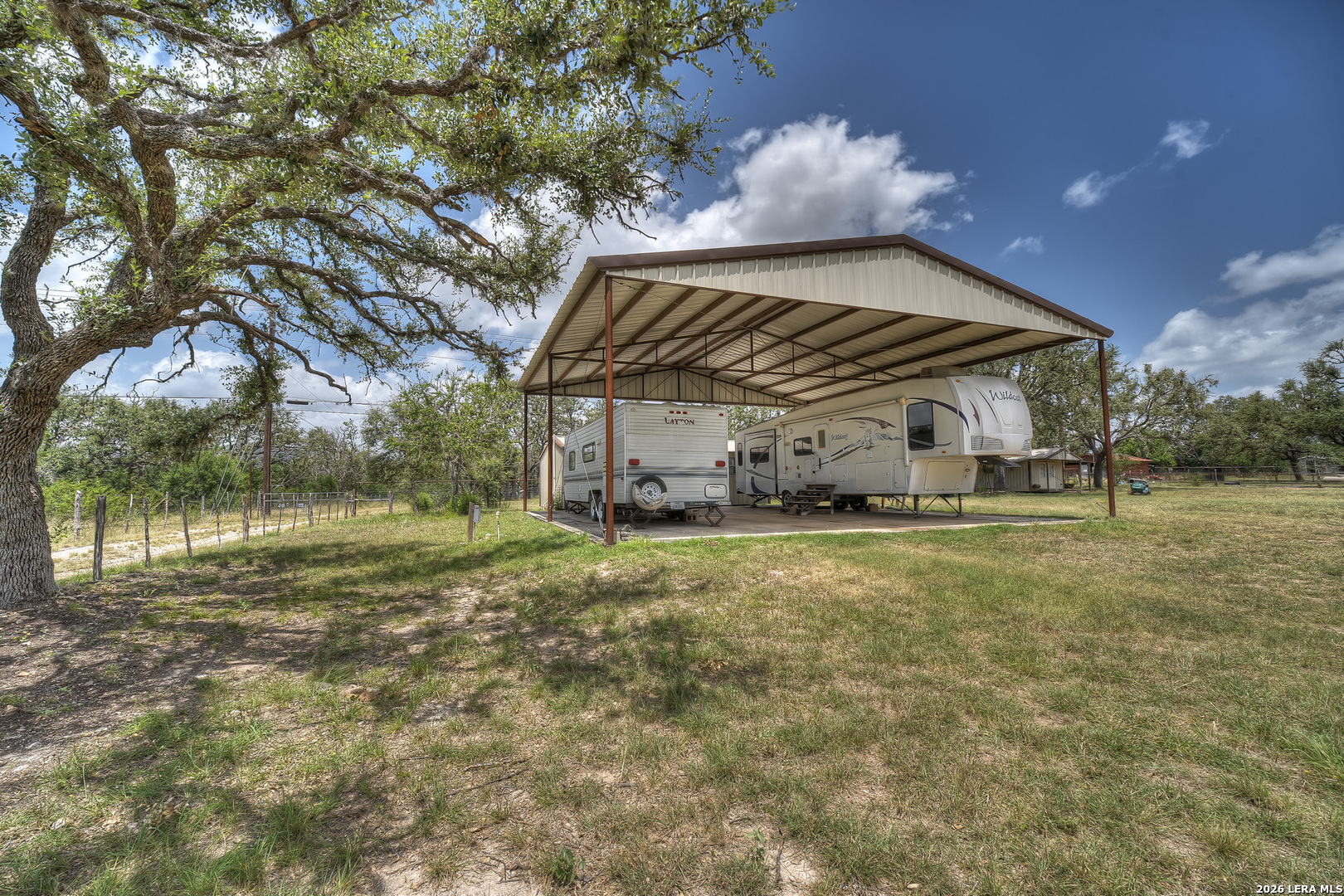 Land in Leakey 4