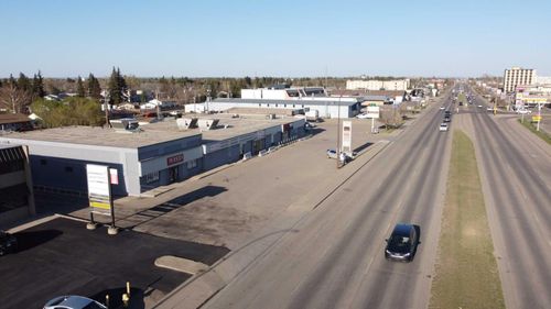 5716 44 St, Lloydminster, AB, T9V0B6 | Card Image