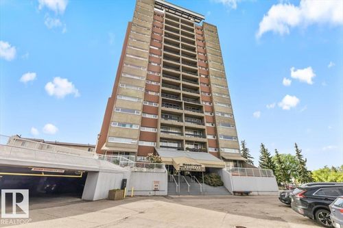 77-8735 165 St Nw, Edmonton, AB, T5R2R6 | Card Image