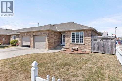 b-2 Crawford Ave, Tilbury, ON, N0P2L0 | Card Image
