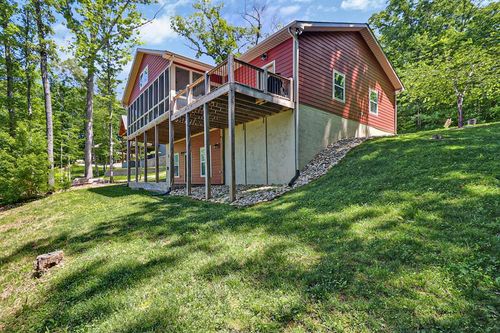 140 Rindler Rdg, Byrdstown, TN, 38549-3100 | Card Image