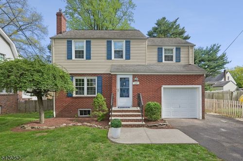 145 Bryant Ave, Springfield, NJ, 07081-1615 | Card Image