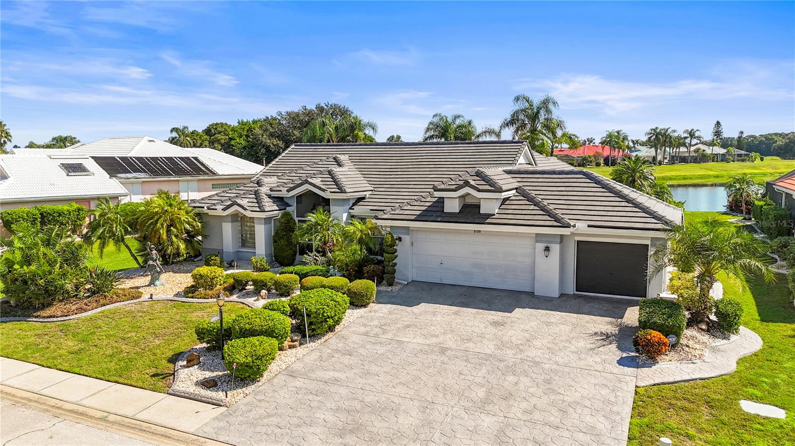 Platinum Dr, Sun City Center, FL 33573
