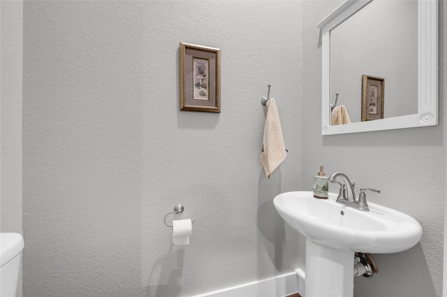 100 S Thomas Cv, House other with 4 bedrooms, 3 bathrooms and null parking in Burnet TX | Image 8
