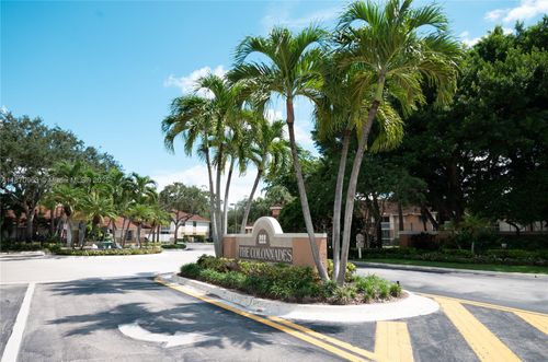 730-730 Nw 91st Ter, Plantation, FL, 33324-1161 | Card Image
