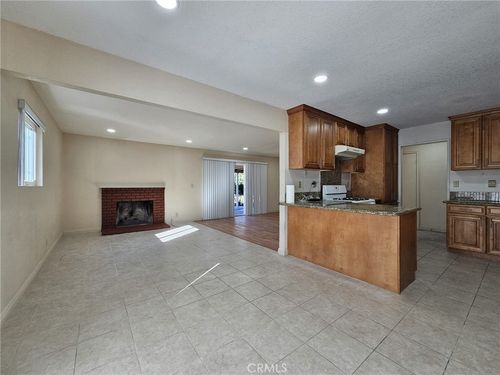 13621 Malibu St, Garden Grove, CA, 92843-3523 | Card Image