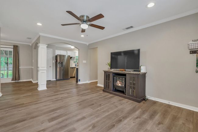 203 Olive St, House other with 3 bedrooms, 3 bathrooms and null parking in Waxahachie TX | Image 5