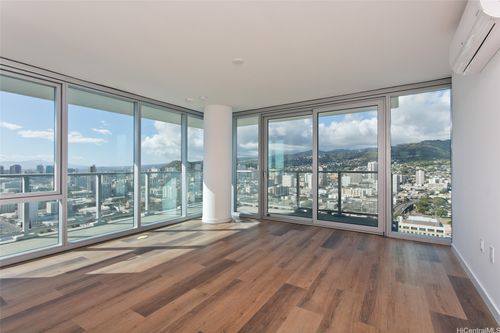 3518-1515 Liona St, Honolulu, HI, 96814-2442 | Card Image