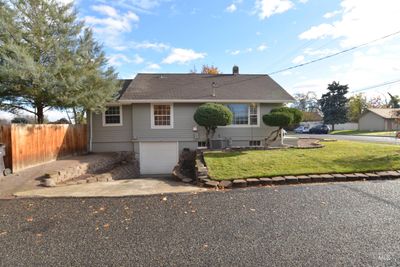 918 Chestnut St, House other with 2 bedrooms, 1 bathrooms and 1 parking in Clarkston WA | Image 2