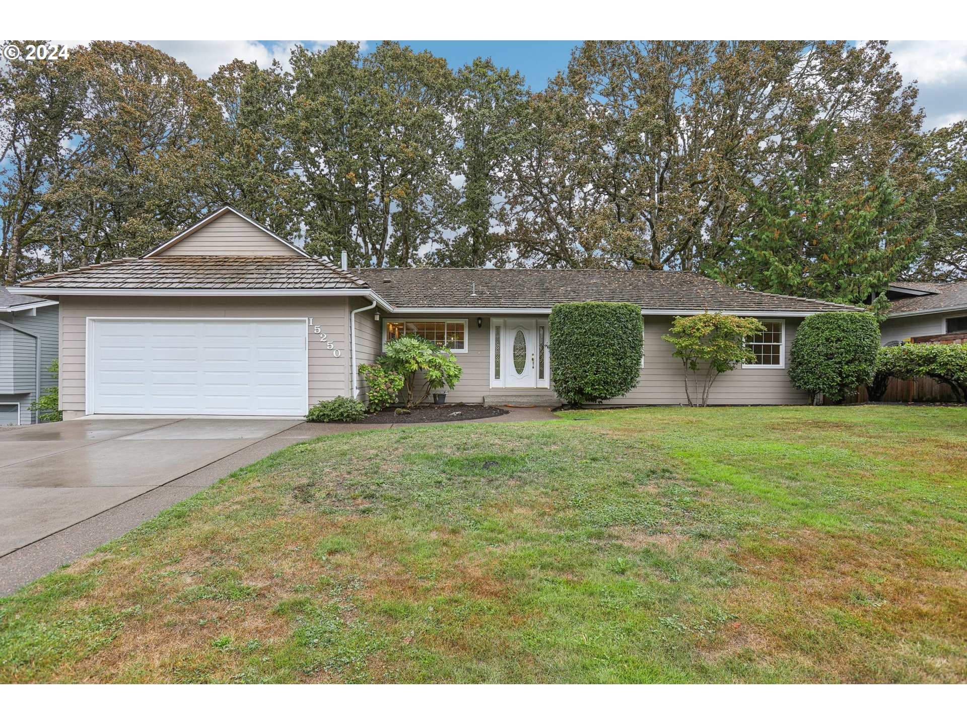 Oakhills Dr, Beaverton, OR 97006