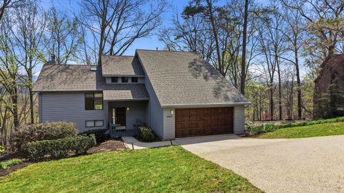 6840 Hampton Wood Cir, Hixson, TN, 37343-2923 | Card Image