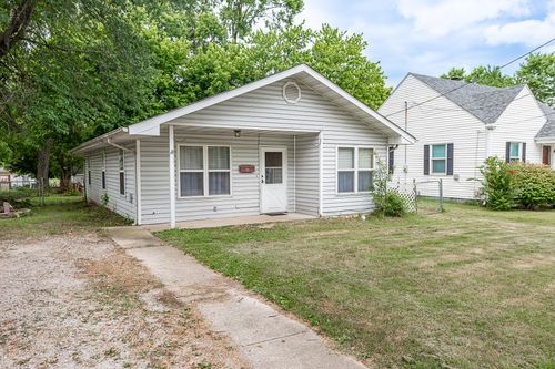 111 S Landrum St, Mount Vernon, MO, 65712-1523 | Card Image