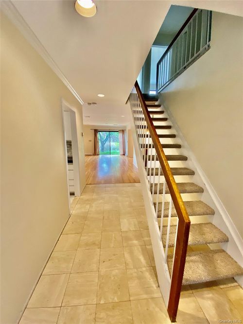 1-75 Greenway Close, Rye Brook, NY, 10573-1505 | Card Image