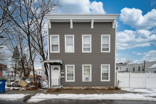 27 Lansing St, Cohoes, NY, 12047-4307 | Card Image