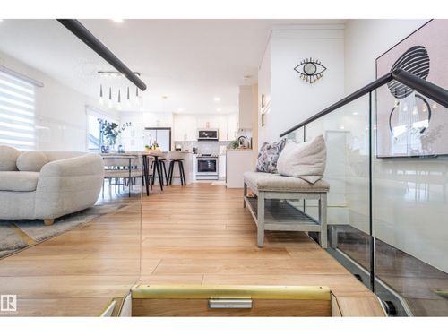 17327 106 St Nw, Edmonton, AB, T5X3W9 | Card Image