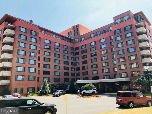 601-1021 Arlington Blvd, ARLINGTON, VA, 22209-2246 | Card Image