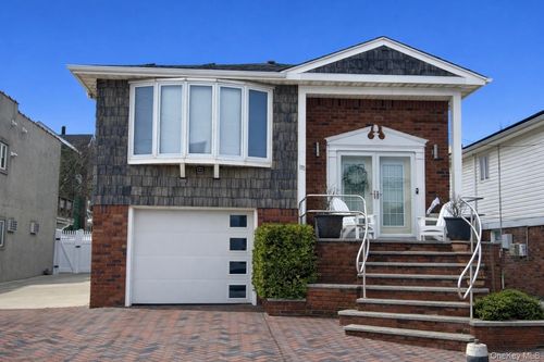 155 Beach 127th St, Rockaway Park, NY, 11694-1726 | Card Image