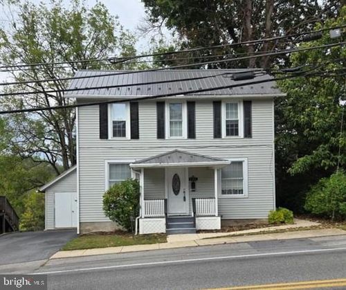 645 W Water St, BELLEFONTE, PA, 16823-2730 | Card Image