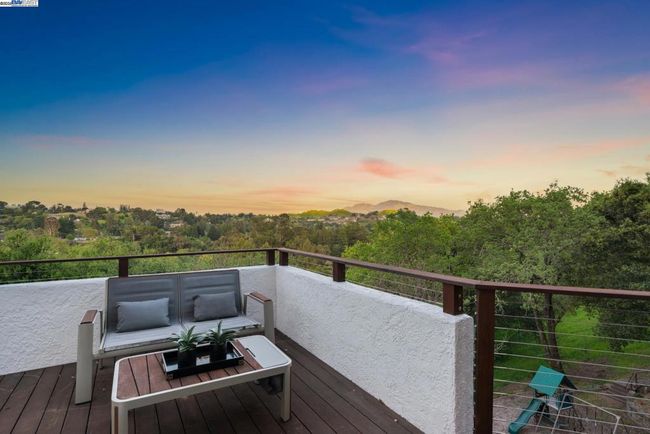 11 Leslyn Ln, House other with 5 bedrooms, 6 bathrooms and 2 parking in Lafayette CA | Image 27
