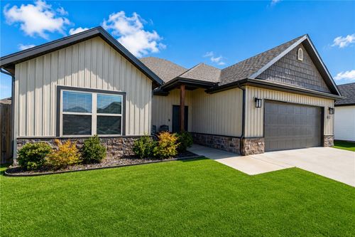1010 Sunshine Ct, Centerton, AR, 72719-4027 | Card Image
