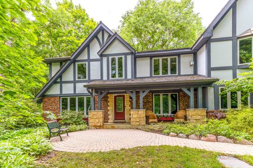 28588 N Tanglewood Court, Libertyville, IL, 60048 | Card Image