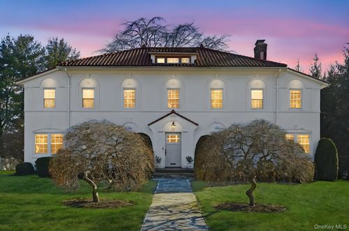 221 Paine Ave, New Rochelle, NY, 10804-4137 | Card Image