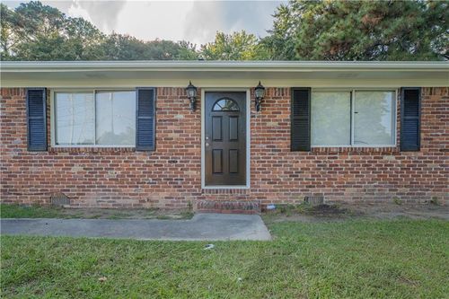 2844 Whispering Hills Dr, Chamblee, GA, 30341-5106 | Card Image