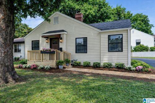 741 Center Pl Sw, BIRMINGHAM, AL, 35211-2927 | Card Image