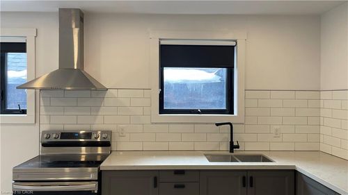 3-284 James St N, Hamilton, ON, L8R2L3 | Card Image