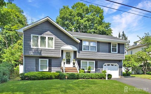 242 Chestnut Ave, North Plainfield, NJ, 07063-1846 | Card Image