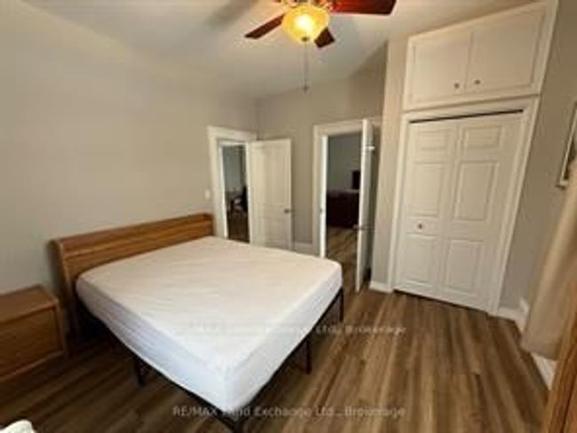 UPPER - 433 Broadway St, Home with 3 bedrooms, 1 bathrooms and 4 parking in Kincardine ON | Image 10