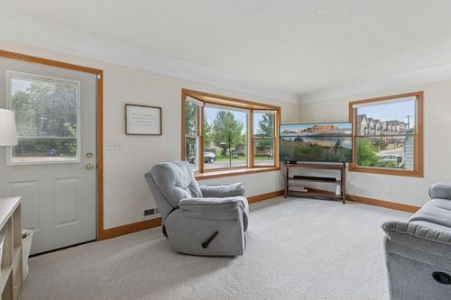 425 Elm St W, Norwood Young America, MN, 55368-9780 | Card Image