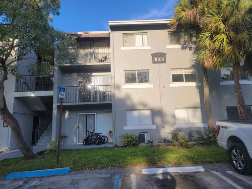 apt-204-1068 N Benoist Farms Rd, West Palm Beach, FL, 33411-9371 | Card Image