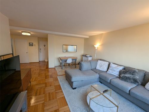 apt-10b-21 33rd Rd, Astoria, NY, 11106-4245 | Card Image