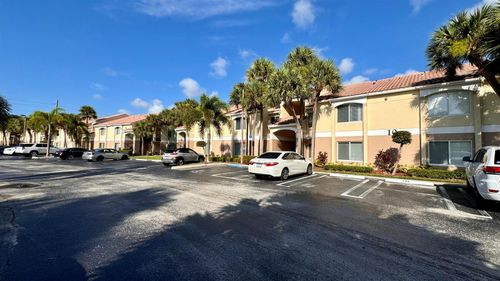 10-105-815 W Boynton Beach Blvd, Boynton Beach, FL, 33426-3665 | Card Image