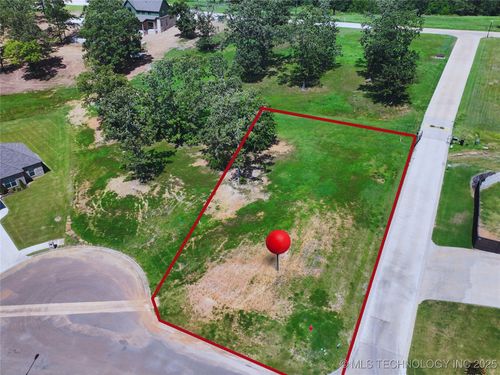521 Woodlands Dr, Tahlequah, OK, 74464-8846 | Card Image