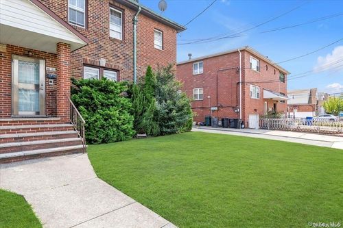 16 149th St, Whitestone, NY, 11357 | Card Image