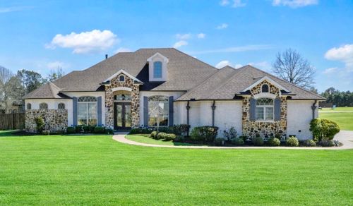 155 Ashbriar Ln, Longview, TX, 75605-8390 | Card Image