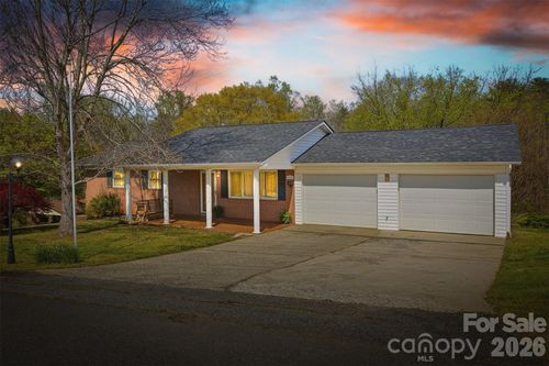 2174 Chester Ave, Morganton, NC, 28655-7409 | Card Image