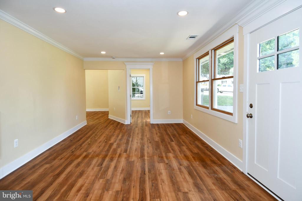 Residential Lease in ALEXANDRIA 5