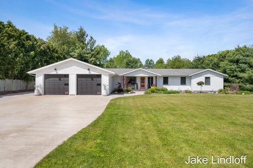 8855 Myers Lake Ave, Rockford, MI, 49341-7490 | Card Image
