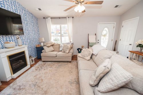 127 Loblolly Dr, Spartanburg, SC, 29303-2366 | Card Image