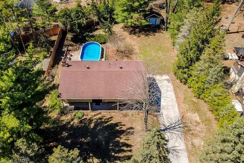 150 Woodland Dr, Wasaga Beach, ON, L9Z2V4 | Card Image