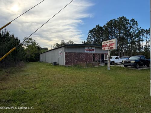 3200 Dolphin Drive, Gautier, MS, 39553 | Card Image