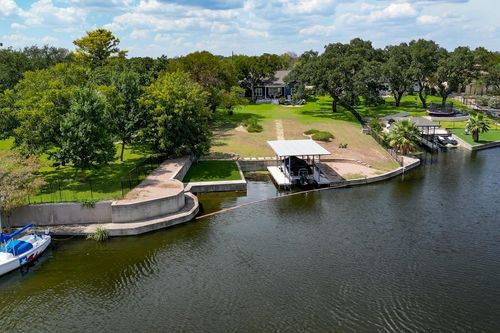 1001 Belaire Dr, Granite Shoals, TX, 78654-2915 | Card Image