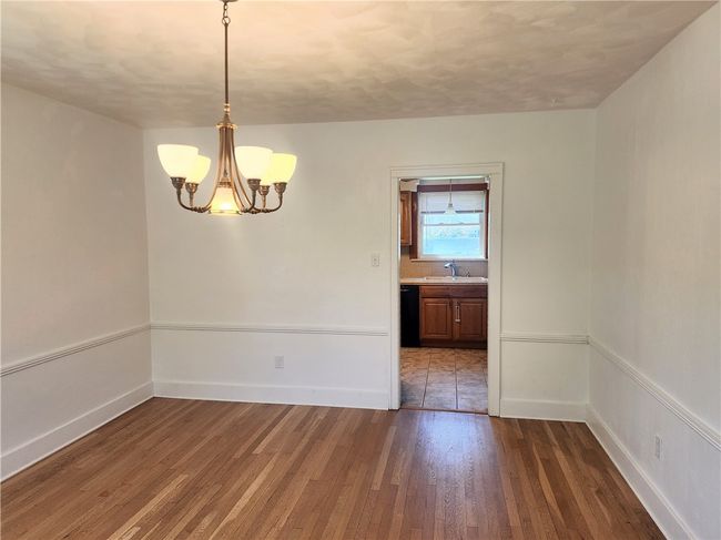 Hardwoods are newly refinished. No tenant since then. | Image 15