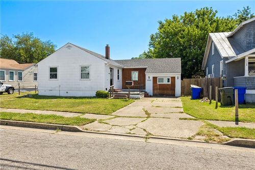 7932 Orchid Ave, Norfolk, VA, 23518-3704 | Card Image