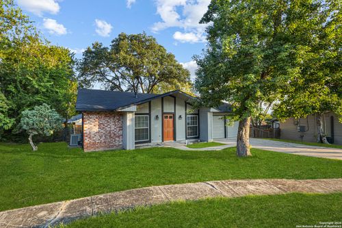 7809 Hollow Oak, Live Oak, TX, 78233-2920 | Card Image